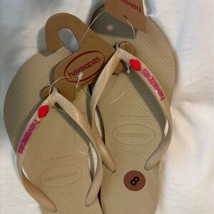 Havaianas Women's Sandals in Beige and Pink